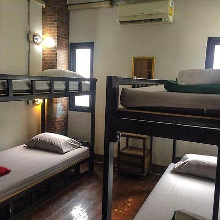 Bed Bangkok Hostel Экстерьер фото