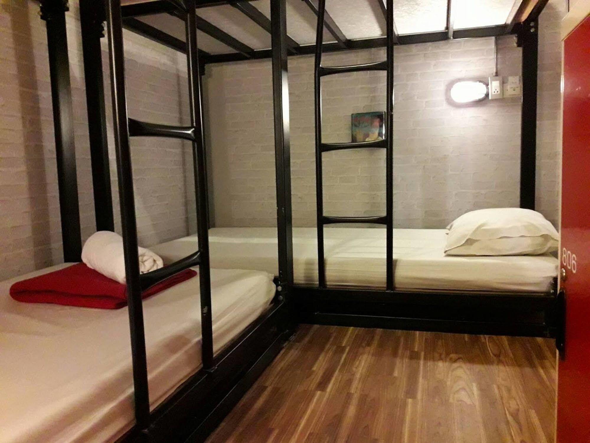 Bed Bangkok Hostel Экстерьер фото